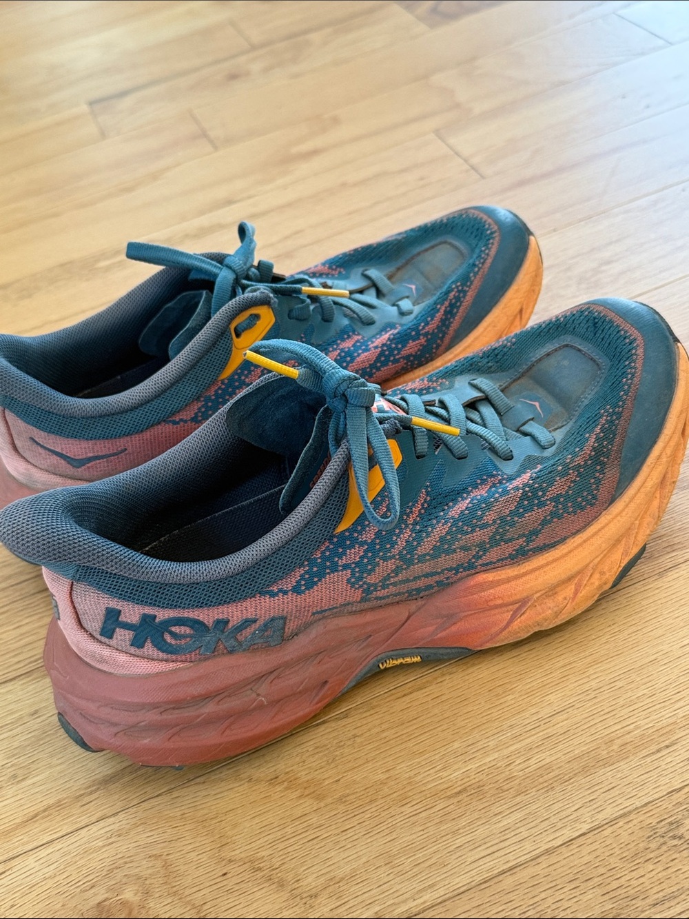 Hoka Speedgoat 5 w/ Vibram Running Shoe Women’s Size 7.5B Workout Trail Hiking